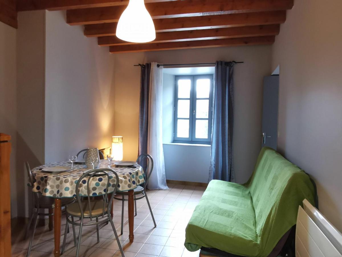Gite 4 Pers Avec Cour, Vue Loire - Fr-1-582-122 Arlempdes Zewnętrze zdjęcie